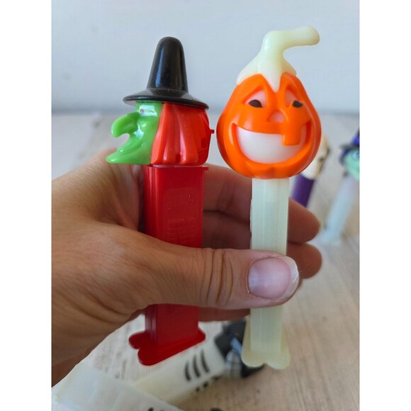 Vintage pez Halloween dispenser fuzzy witch ghost skeleton pumpkin jack-o'-lante - Picture 7 of 12